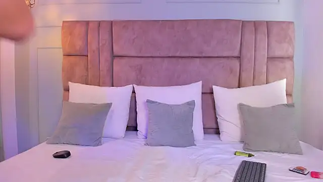 cloe bunnny online show from 09-11-25, 05:46