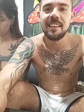 Snapshot of parejajuguetona420 chatting on 11-24-25, 05:46 parejajuguetona420 online show from 11-24-25, 05:46