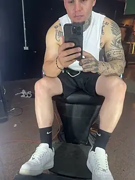 crazybarber69 online show from 09-23-25, 04:52