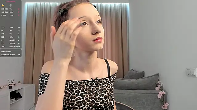 TaiteFairfield online show from 04-10-26, 10:11