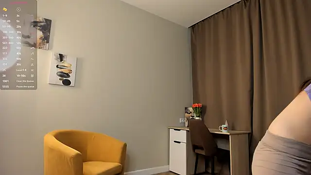 TaiteFairfield online show from 12-01-25, 07:31