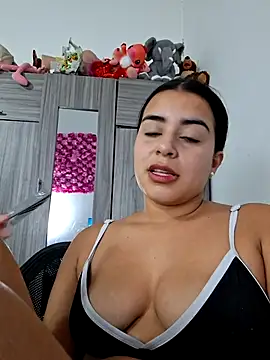 Snapshot of channell0 chatting on 09-23-25, 05:47 channell0 online show from 09-23-25, 05:47
