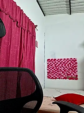 Snapshot of channell0 chatting on 10-07-25, 05:52 channell0 online show from 10-07-25, 05:52