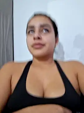 Snapshot of channell0 chatting on 09-17-25, 06:04 channell0 online show from 09-17-25, 06:04