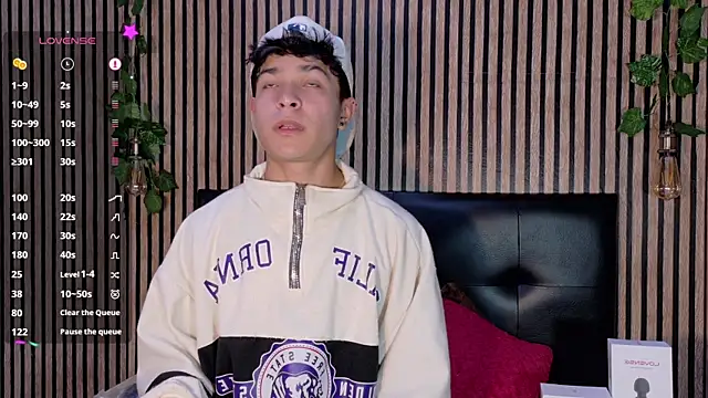 Snapshot of Felipe_boy1 chatting on 09-26-25, 03:02 Felipe boy1 online show from 09-26-25, 03:02