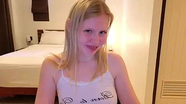 Snapshot of Wendy_228 chatting on 06-27-26, 03:56 Wendy 228 online show from 06-27-26, 03:56