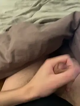 Snapshot of adlescaf9876 chatting on 10-11-25, 08:21 adlescaf9876 online show from 10-11-25, 08:21