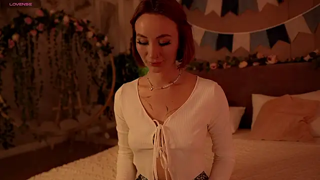 Serena Waldarf online show from 09-30-25, 04:57