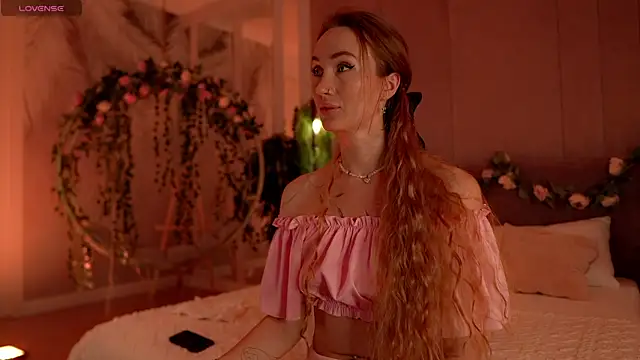 Serena Waldarf online show from 10-11-25, 04:41