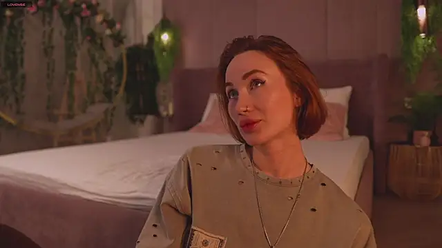 Serena Waldarf online show from 11-08-25, 03:48