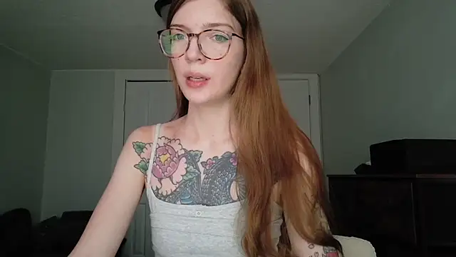 Snapshot of janey_66 chatting on 07-18-26, 02:03 janey 66 online show from 07-18-26, 02:03