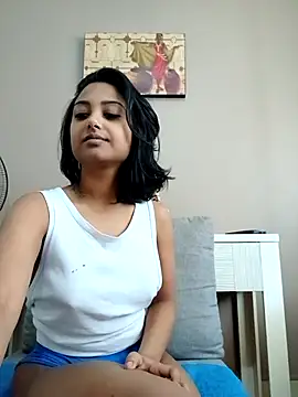 littlemissdevil69 online show from 01-08-26, 06:52