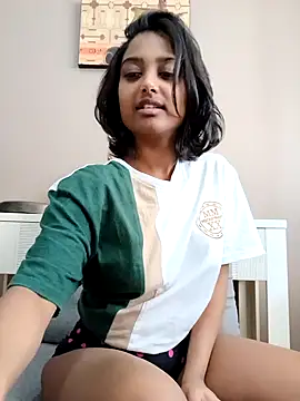 littlemissdevil69 online show from 11-13-25, 07:01