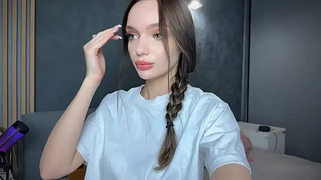 litlle angelll online show from 01-12-26, 08:15