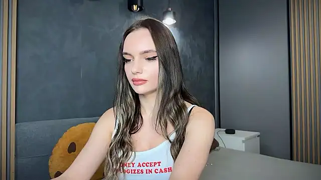 litlle angelll online show from 01-08-26, 07:53