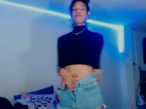 Snapshot of beautiful_taty chatting on 10-19-25, 02:25 beautiful taty online show from 10-19-25, 02:25