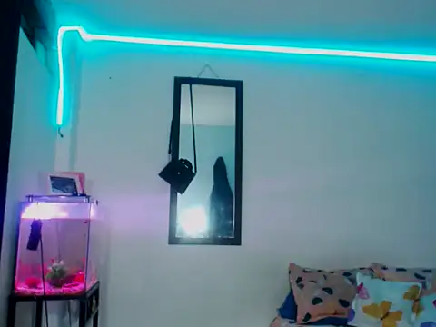 Snapshot of beautiful_taty chatting on 10-24-25, 10:20 beautiful taty online show from 10-24-25, 10:20