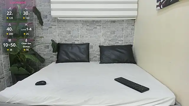 MeganBlazze online show from 10-08-25, 04:03