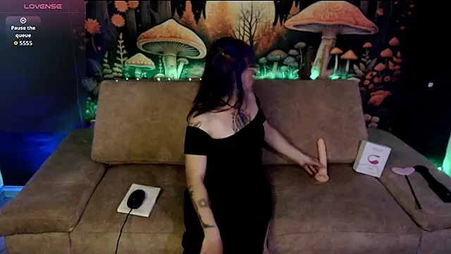 LunaBunny8 online show from 09-18-25, 01:08