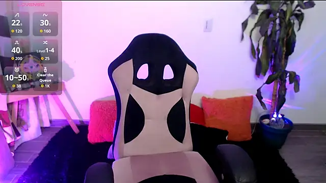 LunaBunny8 online show from 12-05-25, 02:10