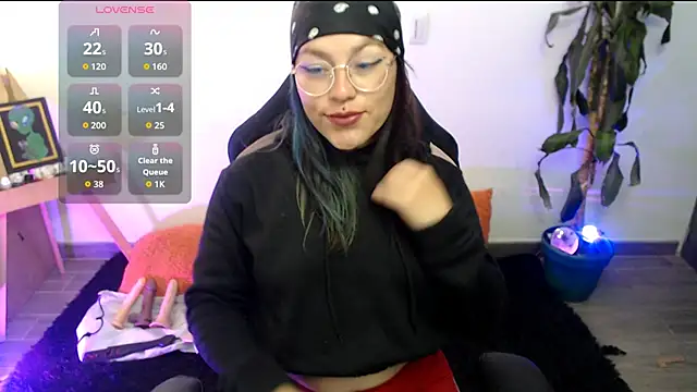 LunaBunny8 online show from 11-25-25, 02:50