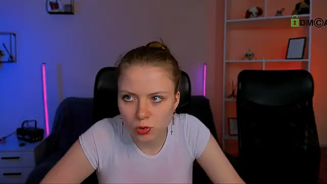 foxy tease  online show from 11-30-25, 12:50