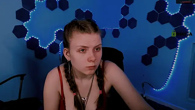 foxy tease  online show from 11-22-25, 02:43