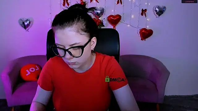 Snapshot of foxy_tease_ chatting on 02-22-26, 10:00 foxy tease online show from 02-22-26, 10:00