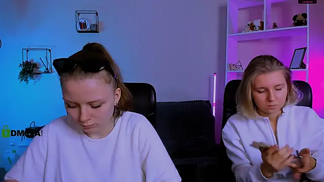 foxy tease  online show from 11-09-25, 09:57