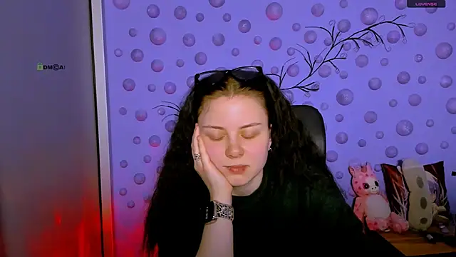 Snapshot of foxy_tease_ chatting on 02-26-26, 08:31 foxy tease online show from 02-26-26, 08:31