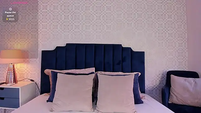 zoespencerr online show from 09-17-25, 07:27