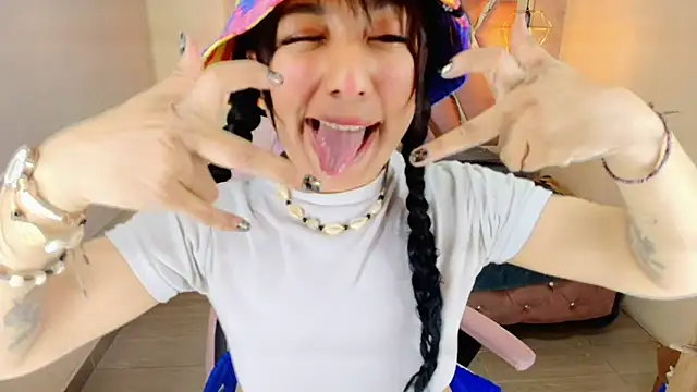 Soleil 66 online show from 10-07-25, 03:51