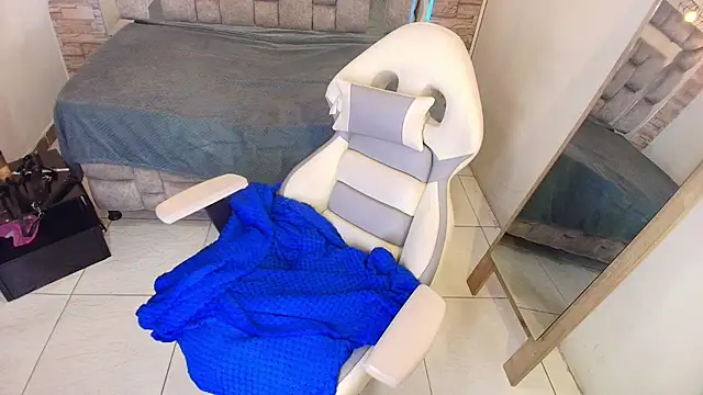 Soleil 66 online show from 11-25-25, 04:35