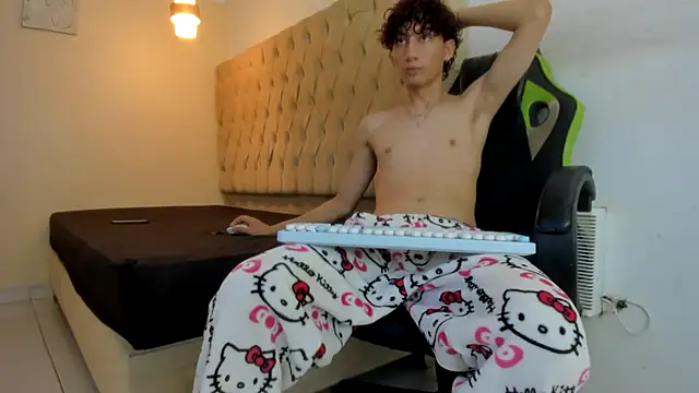 Darkknightx01 online show from 03-04-26, 02:52