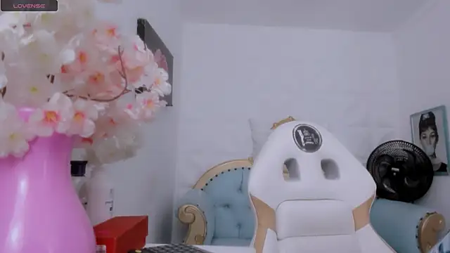 eimy skinny  online show from 10-26-25, 06:41