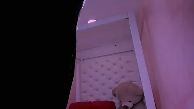 eimy skinny  online show from 04-15-26, 07:58