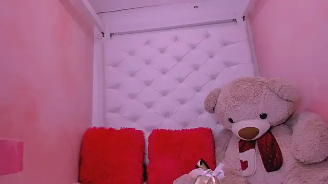 eimy skinny  online show from 06-10-26, 01:23