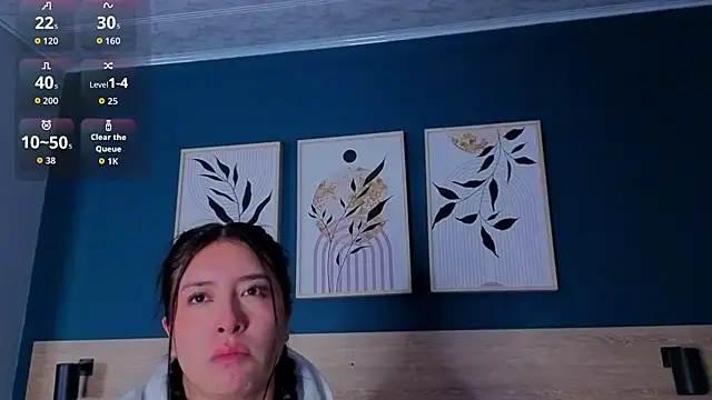 Snapshot of SarahMiler_ chatting on 10-22-25, 11:42 SarahMiler online show from 10-22-25, 11:42