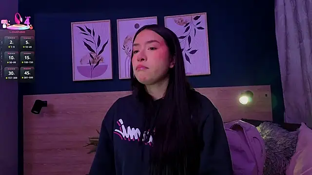 SarahMiler  online show from 02-17-26, 11:51