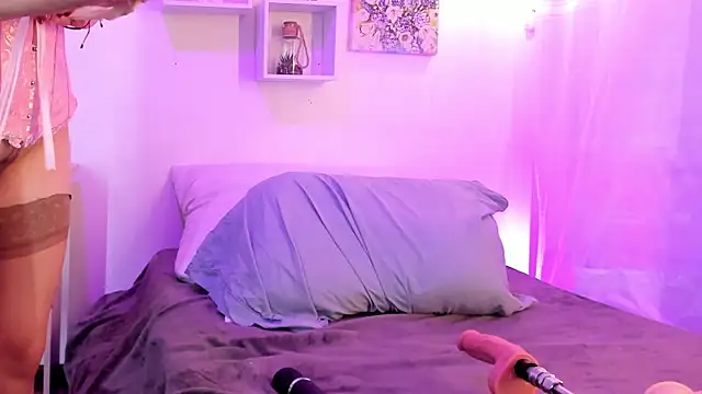 Samaraa Smith online show from 10-16-25, 11:07