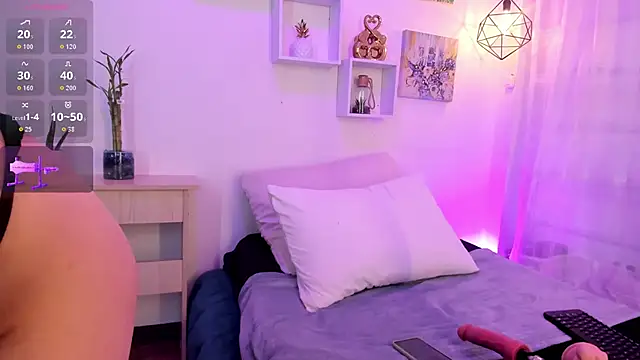 Samaraa Smith online show from 10-15-25, 12:24