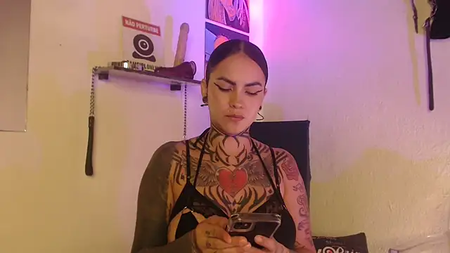 Snapshot of Sofia_May chatting on 09-20-25, 05:45 Sofia May online show from 09-20-25, 05:45
