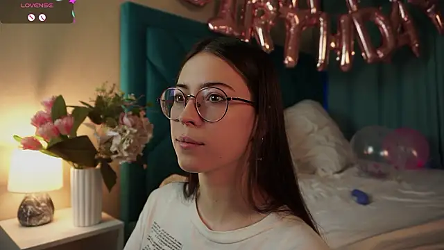 Snapshot of ywixos chatting on 02-20-26, 03:03 ywixos online show from 02-20-26, 03:03