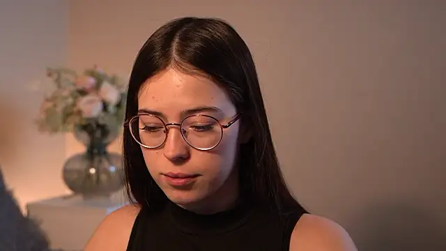 Snapshot of ywixos chatting on 02-07-26, 03:09 ywixos online show from 02-07-26, 03:09