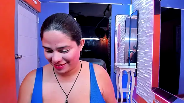 lucia ht online show from 10-15-25, 02:43