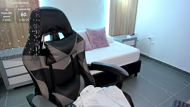 megara x  online show from 10-18-25, 11:40