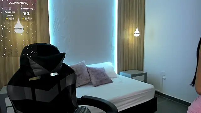 megara x  online show from 10-20-25, 08:42