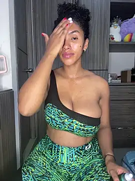 Mia sweet80 online show from 10-28-25, 03:18