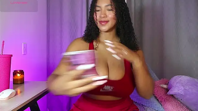 Snapshot of Mia_sweet80 chatting on 05-19-26, 05:03 Mia sweet80 online show from 05-19-26, 05:03