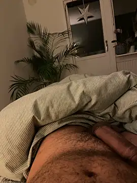 latina-pene online show from 12-14-25, 12:39